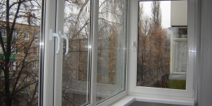 Достоинства остекления балконов с помощью пластиковых окон