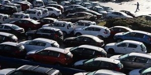 Дума приняла решение отменить поправки в нелегальных парковках