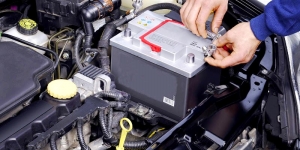 Зарядка аккумулятора автомобиля – можно ли справиться самому?