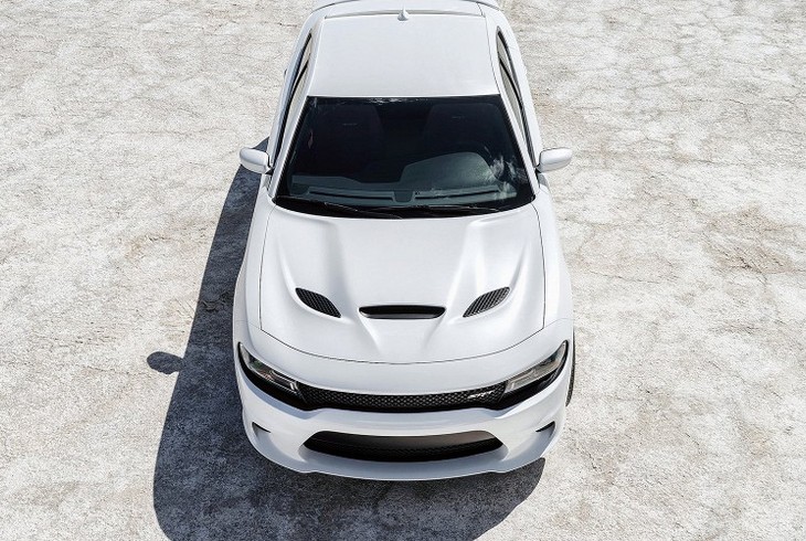 Самым мощным седаном в мире признан Dodge Charger SRT Hellcat
