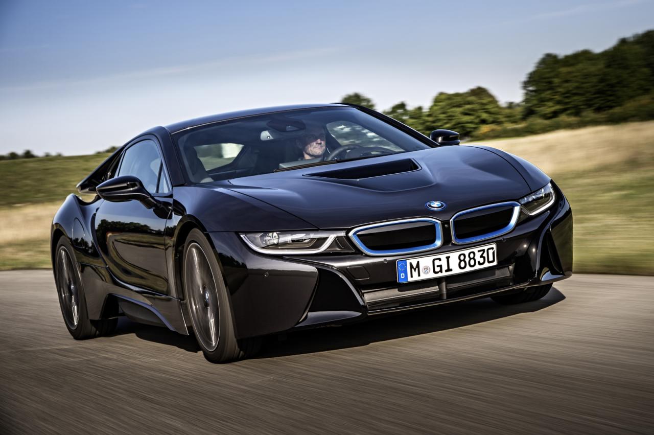 BMW создает гиперкар на базе автомобиля i8