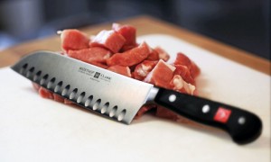 Нож Сантоку – для чего используется этот инструмент?